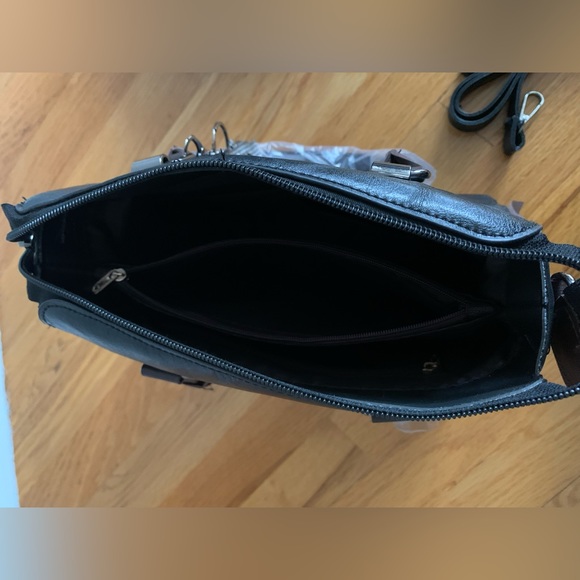 Black Purse - Picture 9 of 9